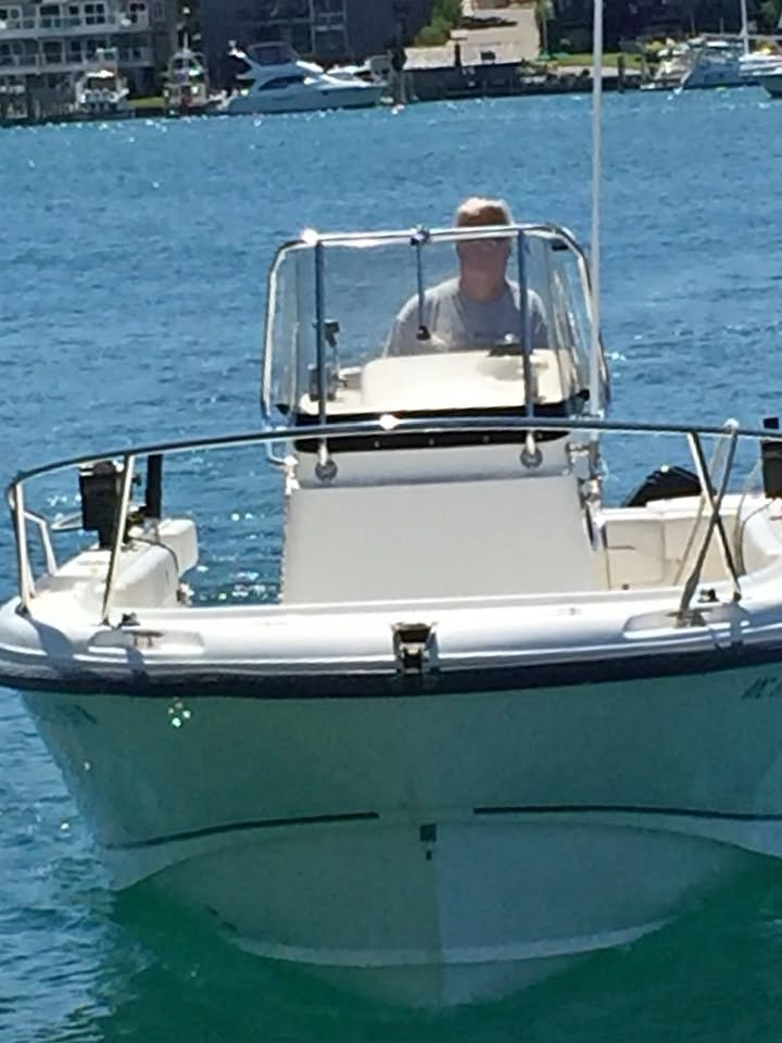 2000 Boston Whaler 23 Outrage - Image 5