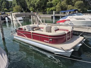 2018 Manitou Tritoon Boat Sales